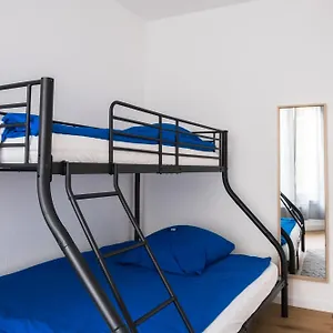 Maru Living C9 Hostel